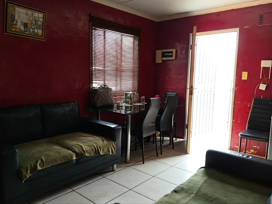 2 Bedroom Property for Sale in Silwood Heights Western Cape